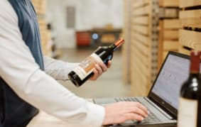 Bild från Vinofinos vinlager